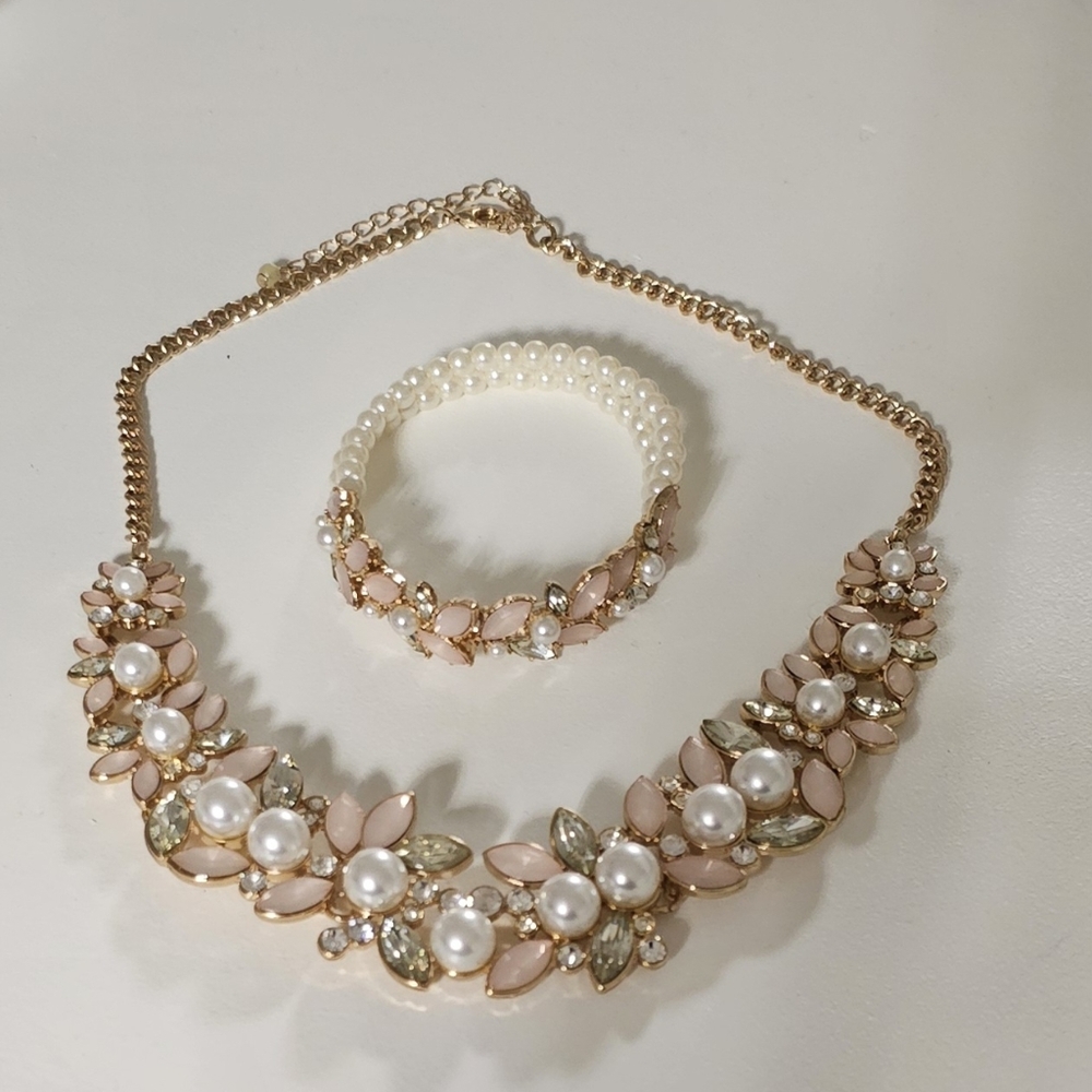 Necklace & bracelet set